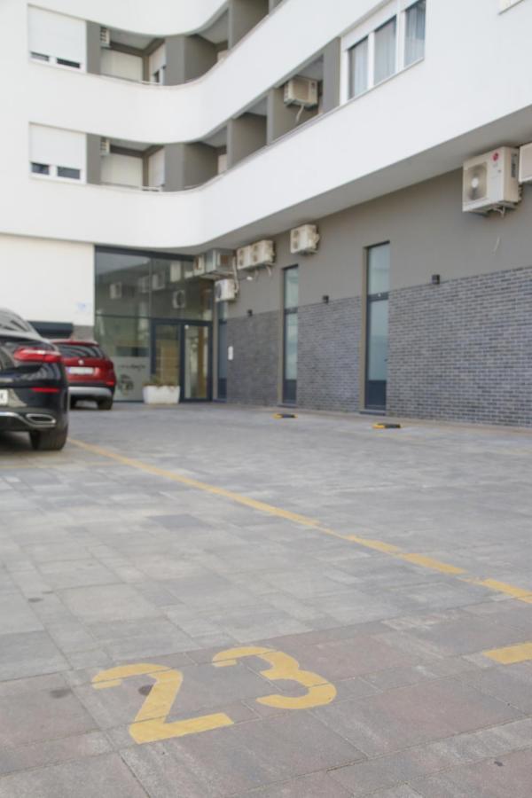 Supernova City Center - Free Private Parking Novi Sad Eksteriør billede